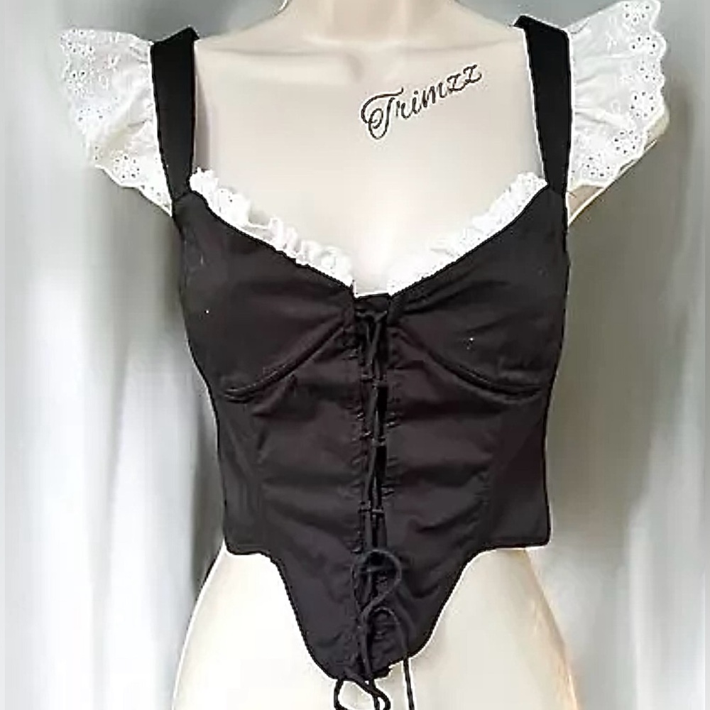 Size Small………Black & White Lace up Ruffle V‎ shaped Corset Top.  New……Serpenti